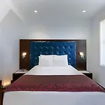 Night Broadway Hotel 3*