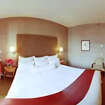 Giraffe By Library Collection Hotel New York