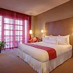 Hotel Giraffe By Library Collection New York