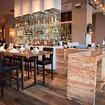 Jw Marriott Essex House