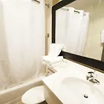 Hudson River Hotel 3*