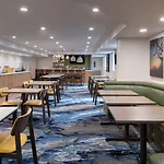 Fairfield By Marriott Jfk Airport Hotel 3*