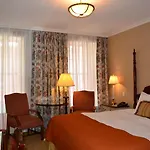 Hotel The Street 3*
