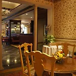 The Street Hotel 3*