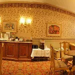 Hotel The Street 3*