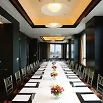 Mandarin Oriental, Hotel