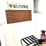 Private 2 Bedroom With Private Backyard In Lic !!! * New York