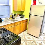 2 Stops To Manhattan, 3 Bedrooms Apt In Lic !