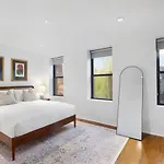 Luxury Oasis In Manhattan Holiday home New York
