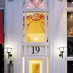 19-4g 2br 2baths Luxury East Village New York