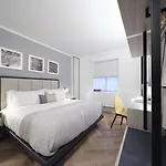 Citadines Connect Fifth Avenue Hotel