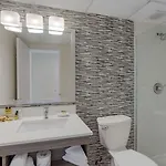 Western Brooklyn Bay 3*