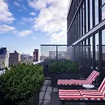 Sixty Les Hotel 4*