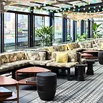 Sixty Les Hotel