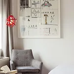Nu 4*