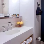 Nu Hotel