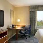 Hampton - Laguardia Airport Hotel 3*