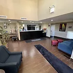 Travelodge By Wyndham Queens