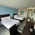 Hotel Travelodge By Wyndham Queens New York