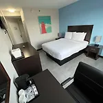 Hotel Travelodge By Wyndham Queens