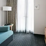 Hotel World Center