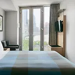 Hotel World Center New York
