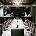 World Center 4*