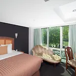 Hotel Mulberry