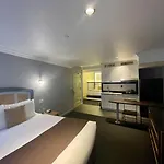 Mulberry Hotel 3*