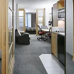 The Jewel Hotel, Hotel