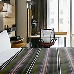 The Jewel Hotel, Hotel