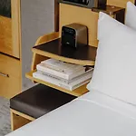 The Jewel Hotel, Hotel 4*