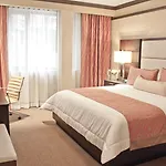 The Pearl 4* New York