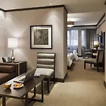 The Pearl 4*