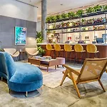 Alameda, Highline Hotel