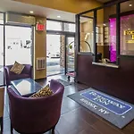 Rodeway Bronx Zoo Inn