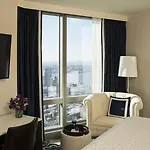 By Marriott Manhattan/central Park Hotel