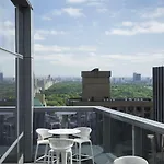 By Marriott Manhattan/central Park Hotel New York