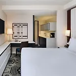 Hotel By Marriott Manhattan/central Park