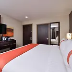 Fairfield & By Marriott Staten Island Hotel 3*