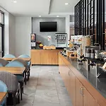 Fairfield & By Marriott Staten Island 3*