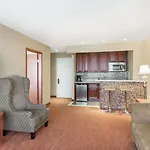 Ramada By Wyndham Flushing Queens
