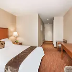 Hotel Ramada By Wyndham Flushing Queens