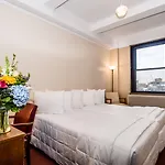 Leo House 3*