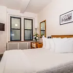 Leo House Hotel
