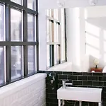 The Local Ny Hostel *