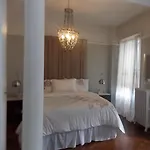 Serenity At Bed & Breakfast