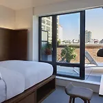 Arlo Soho 4*