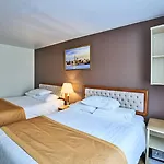 Flushing Hotel 2*