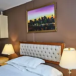 Flushing Hotel